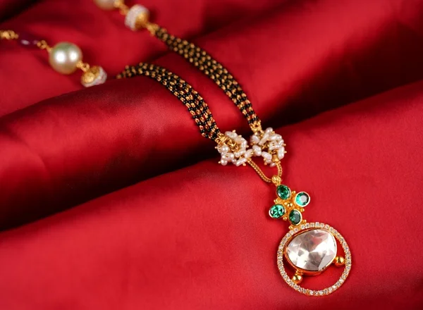 Shringar – An Epitome of Mangalsutra
														Tradition
